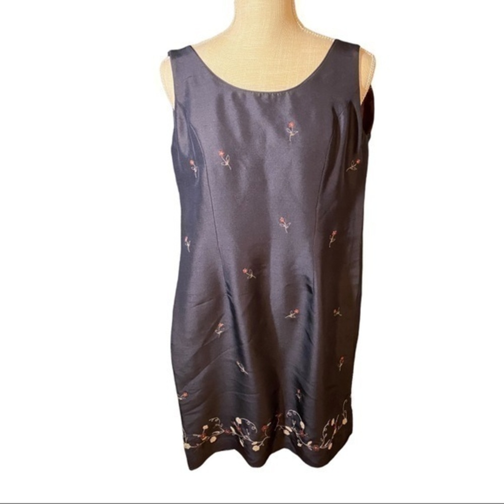 Lord‎ & Taylor Floral dress.